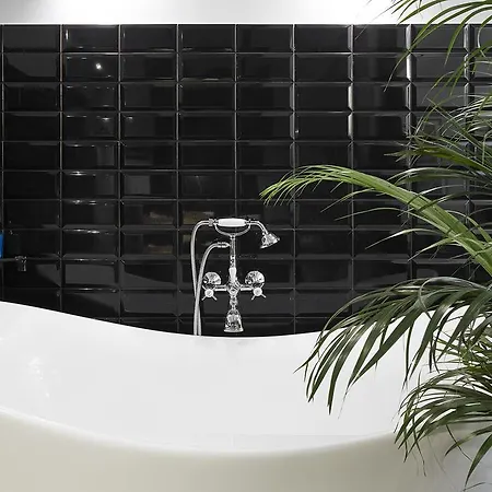 L'appartement, Luxury